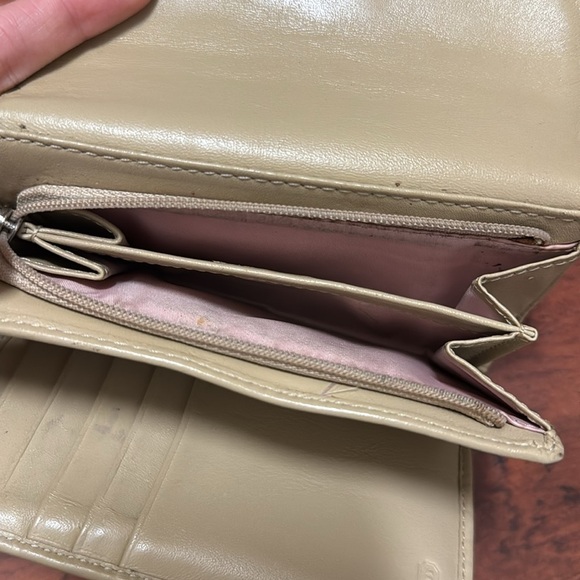 Coach Tan Leather Wallet Classic Design - Picture 5 of 6